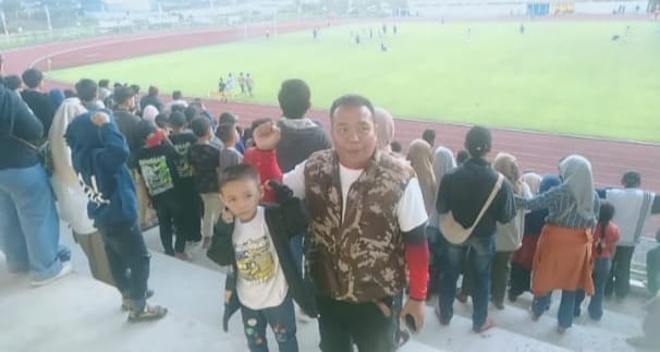 Kontingen Sepakbola Bayongbong Menang Melawan Cisurupan di Babak Penyisihan Porkab