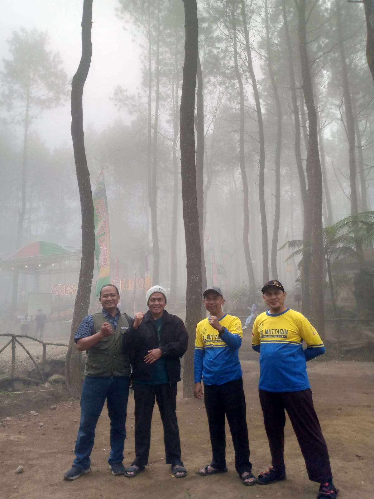 Bangun Karakter Siswa, SMP Al Muttaqin Gelar Kegiatan Pramuka di Wisata Jabal Nur