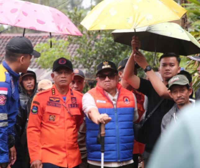Tanah Bergerak di Desa Singajaya, Bupati Garut Segera Tinjau Lokasi