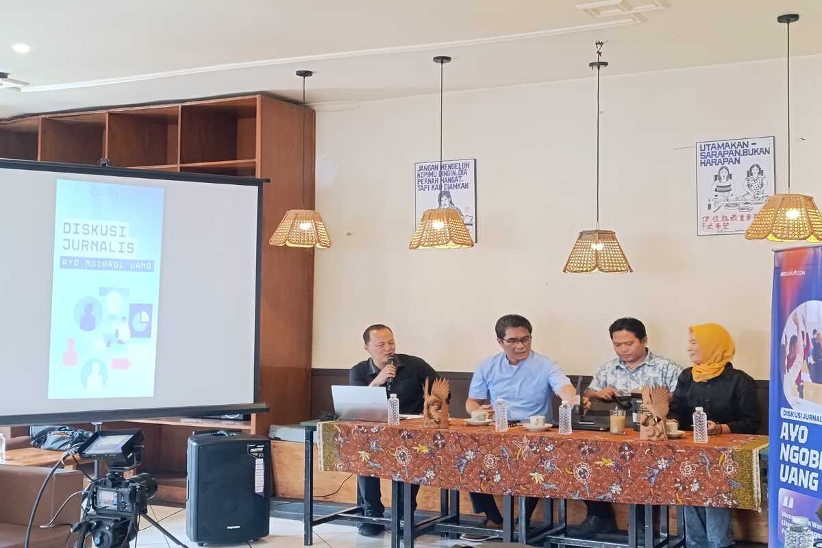 acara edukasi keuangan di warung kopi Gulapadi