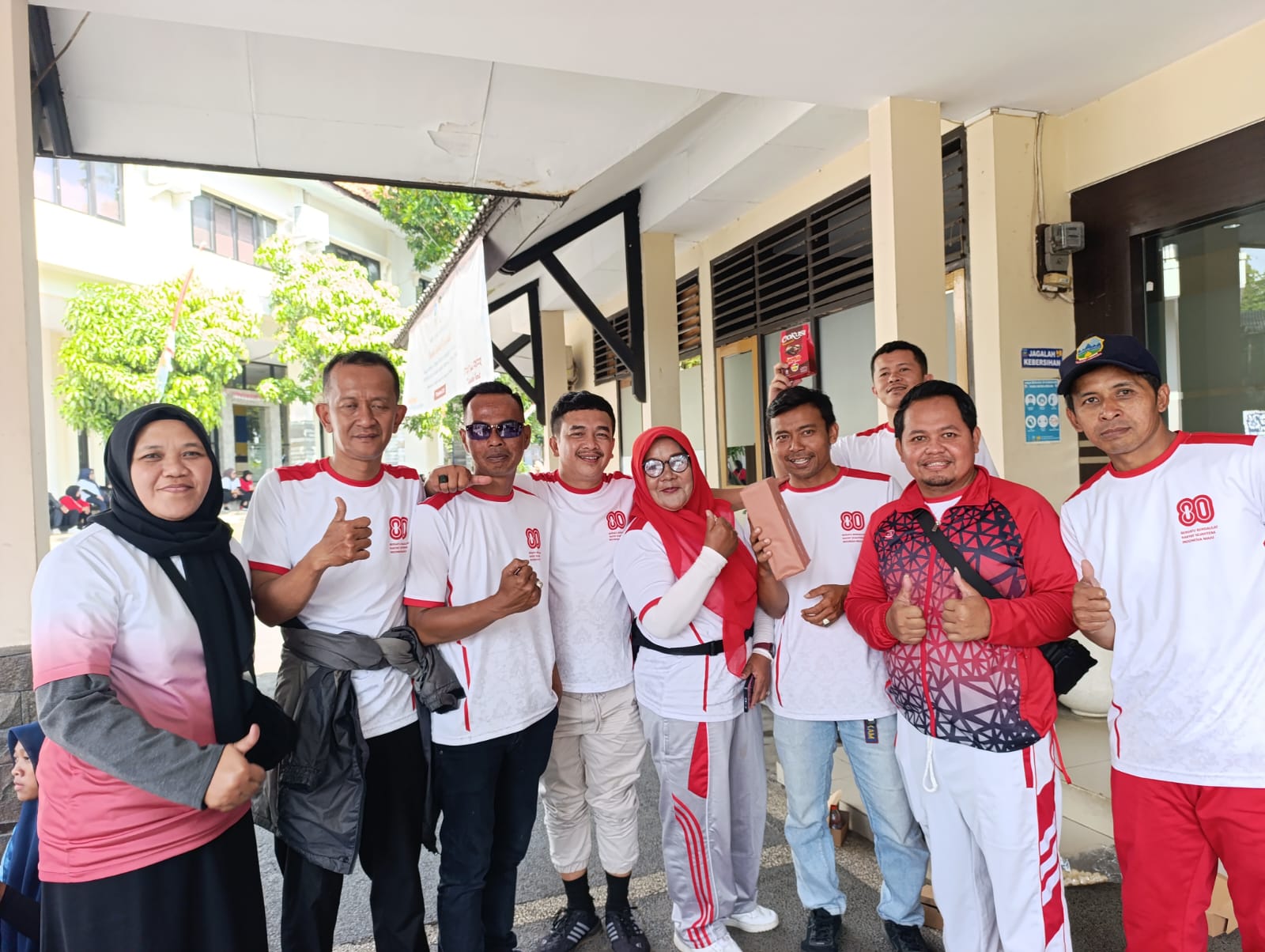 Hari Bakti PU ke-80, Seluruh Dinas di Garut Jalan Sehat dan Gelar Aksi Pungut Sampah